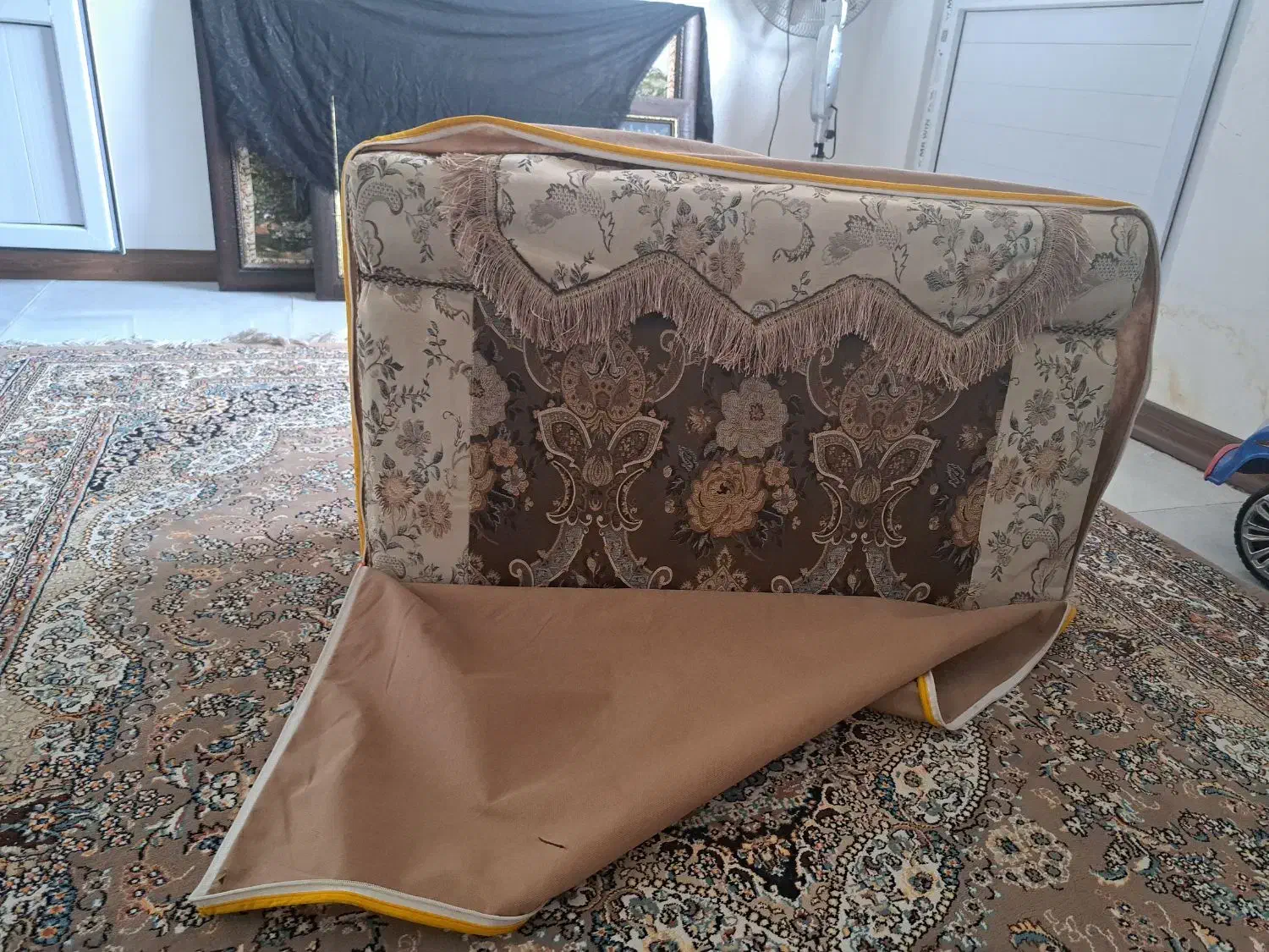 پشتی|پشتی|زاهدان, |دیوار