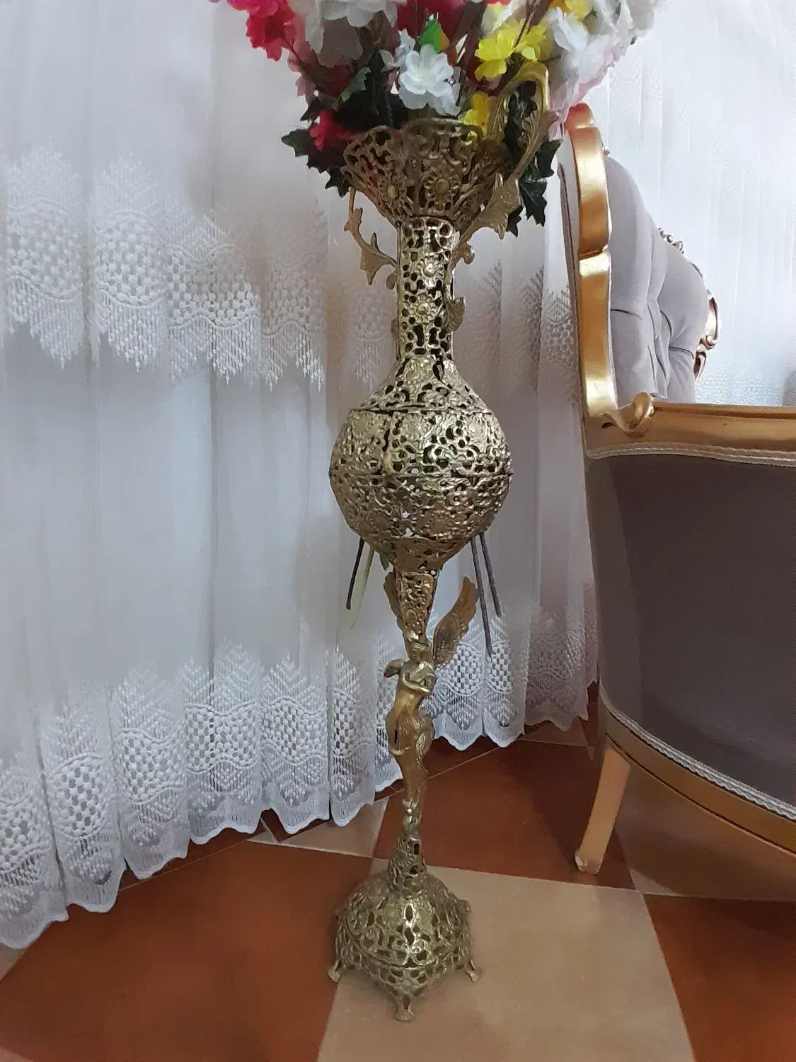 گلدون برنجی|مجسمه، تندیس، ماکت|فرمهین, |دیوار