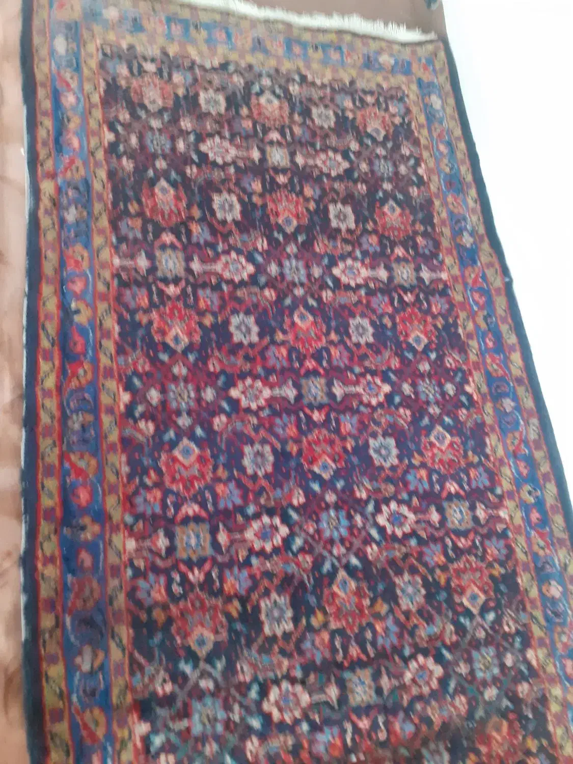 فرش دست بافت.|فرش|اصفهان, ملک|دیوار