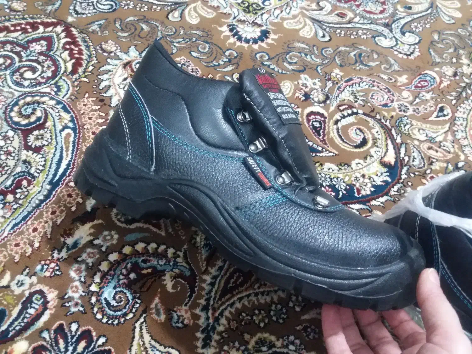 کفش کار|کیف، کفش، کمربند|ملایر, |دیوار