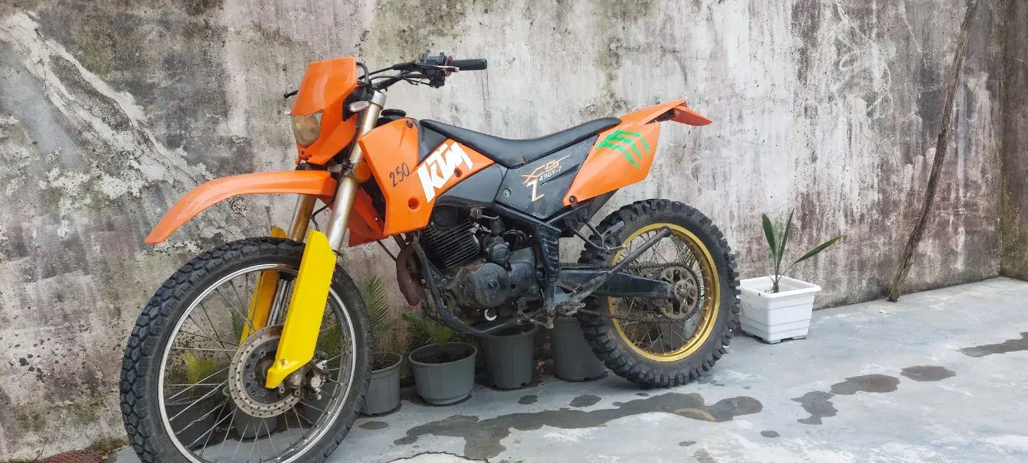 تریل فلات ۲۵۰ مدل ۹۱|موتورسیکلت|عباس‌آباد, |دیوار