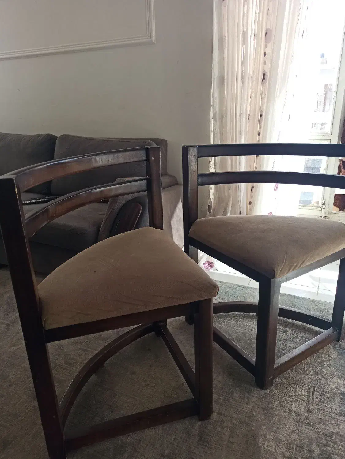 میز گرد|میز و صندلی غذاخوری|شیراز, غدیر جنوبی|دیوار