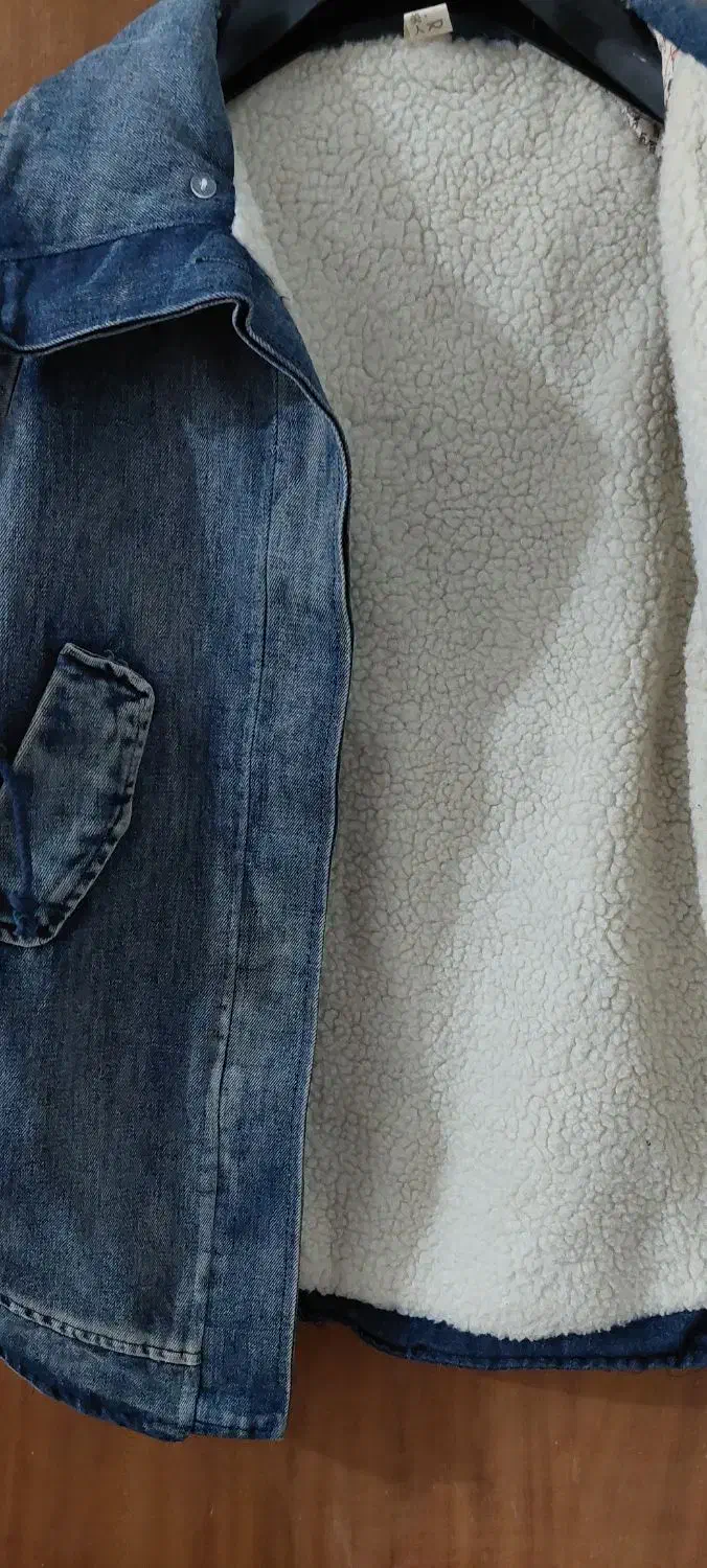 تعدادی مانتو و پالتو و شلوار|لباس|گنبد کاووس, |دیوار