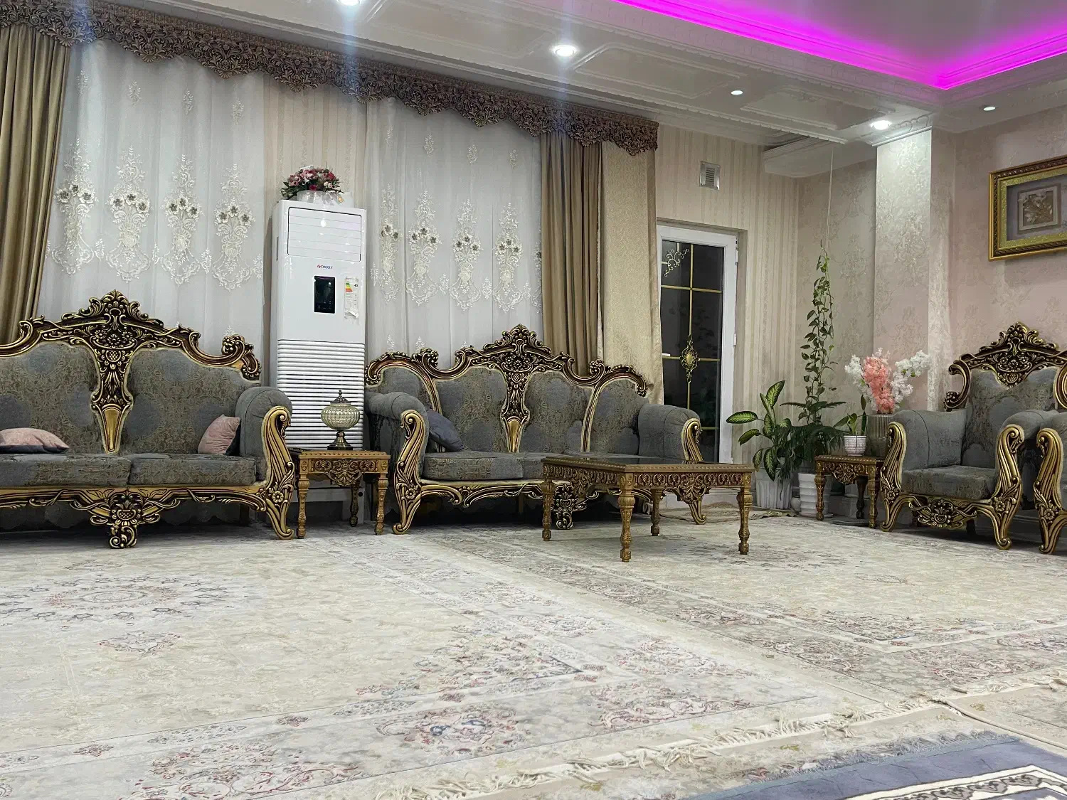 مبل سلطنتی در حد نو|مبلمان خانگی و میز عسلی|بوشهر, |دیوار