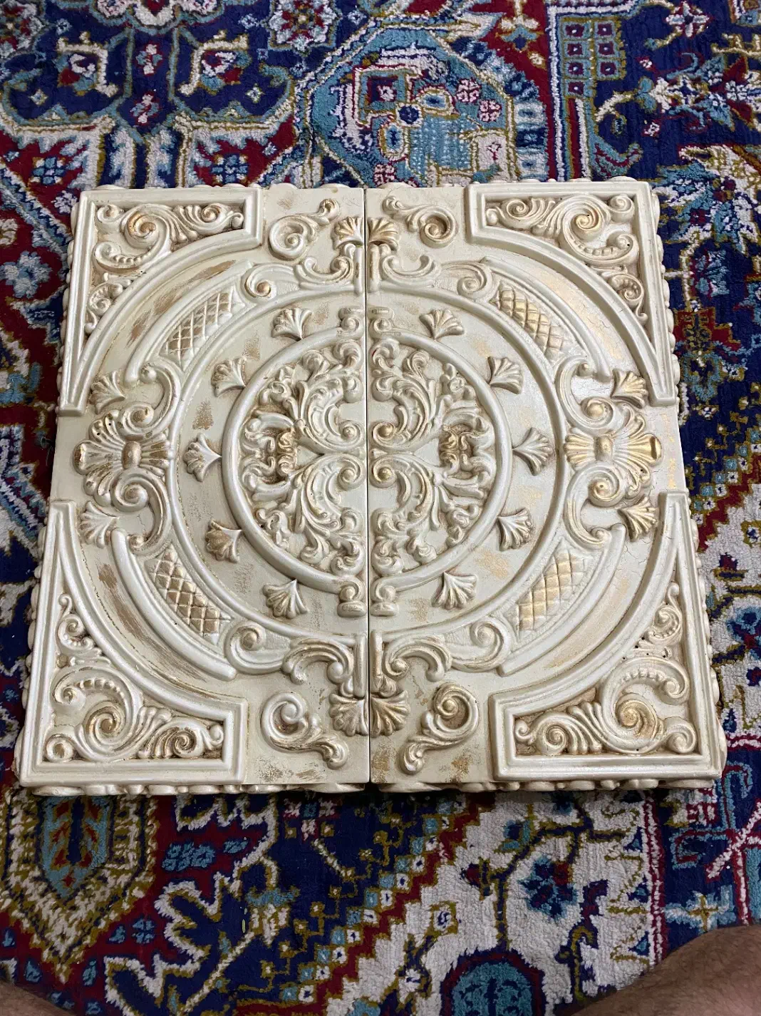 تخته نردفروشی|کلکسیون و سرگرمی|رشت, فرودگاه سردار جنگل رشت|دیوار