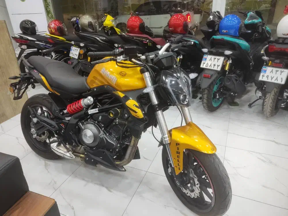 بنلی ۳۰۰ صفر مدل۴۰۳|موتورسیکلت|برازجان, |دیوار