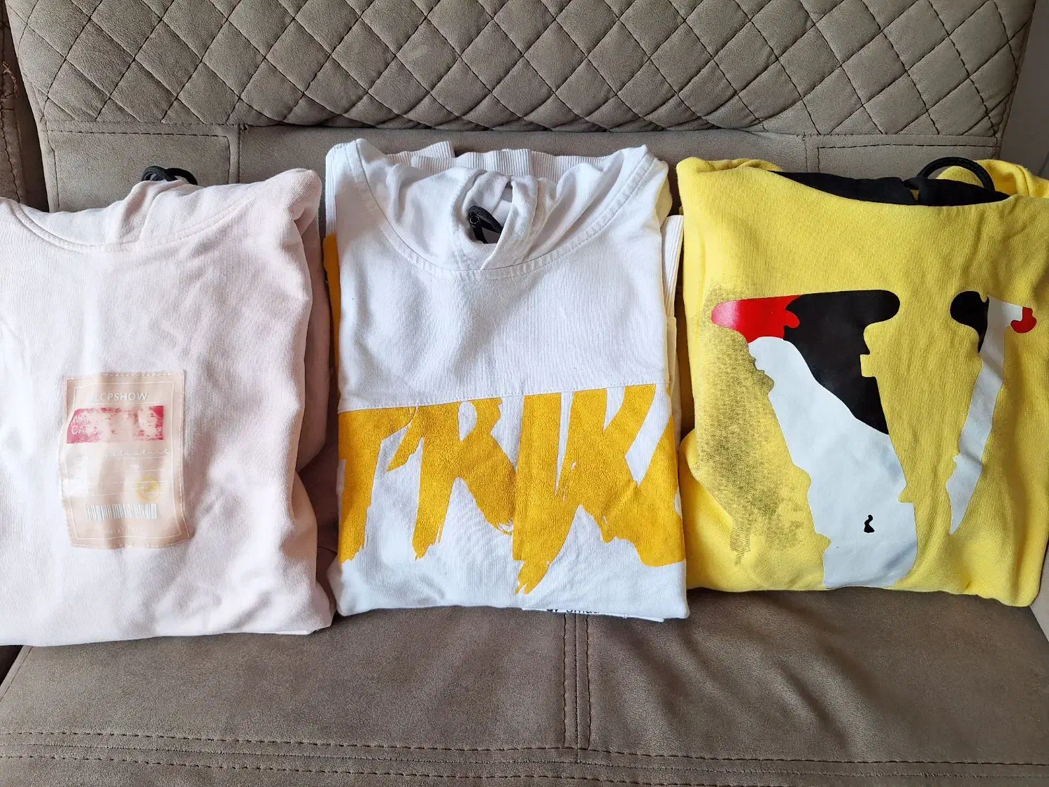 هودی|لباس|مبارکه, |دیوار