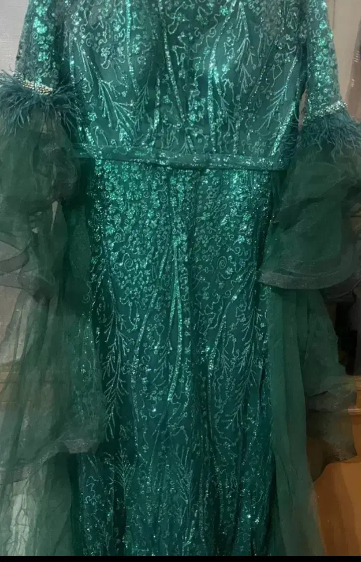 دن مجلسی بلند|لباس|مرند, |دیوار