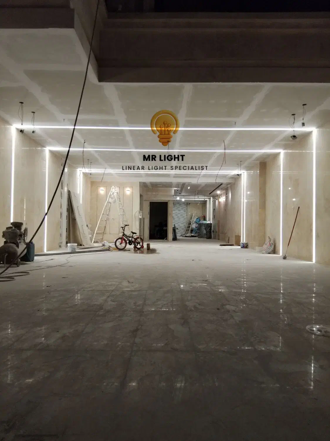 تولید،مونتاژ و نصب انواع لاین نوری و نورخطی لاینر|لامپ و چراغ|مشهد, آزادشهر|دیوار