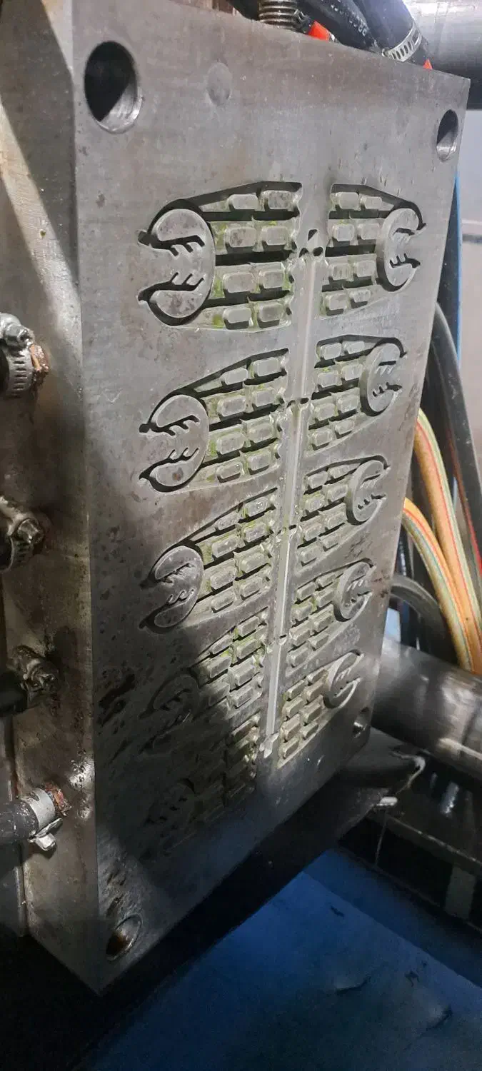 قالب تزریق پلاستیک  اسپیسر|مصالح و تجهیزات ساختمان|تهران, آذربایجان|دیوار