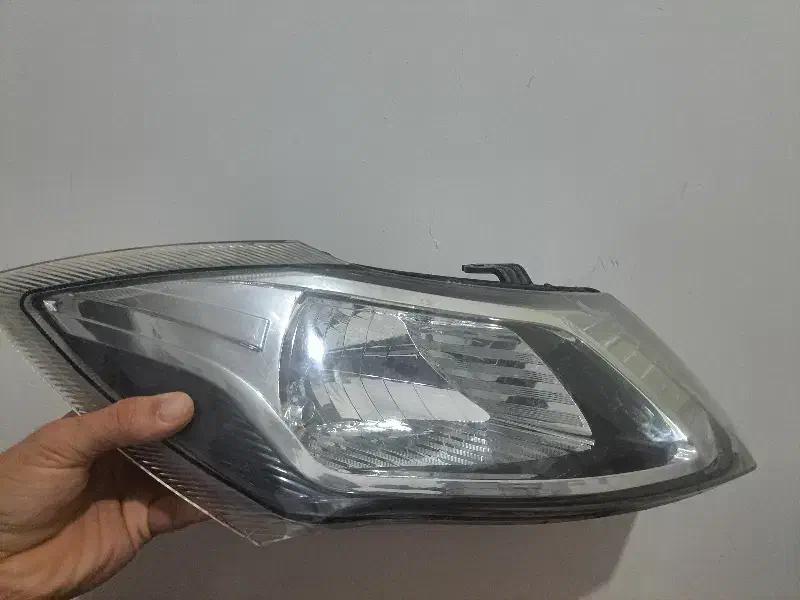 چراغ جلو ساینا|قطعات یدکی و لوازم جانبی|آزادشهر, |دیوار