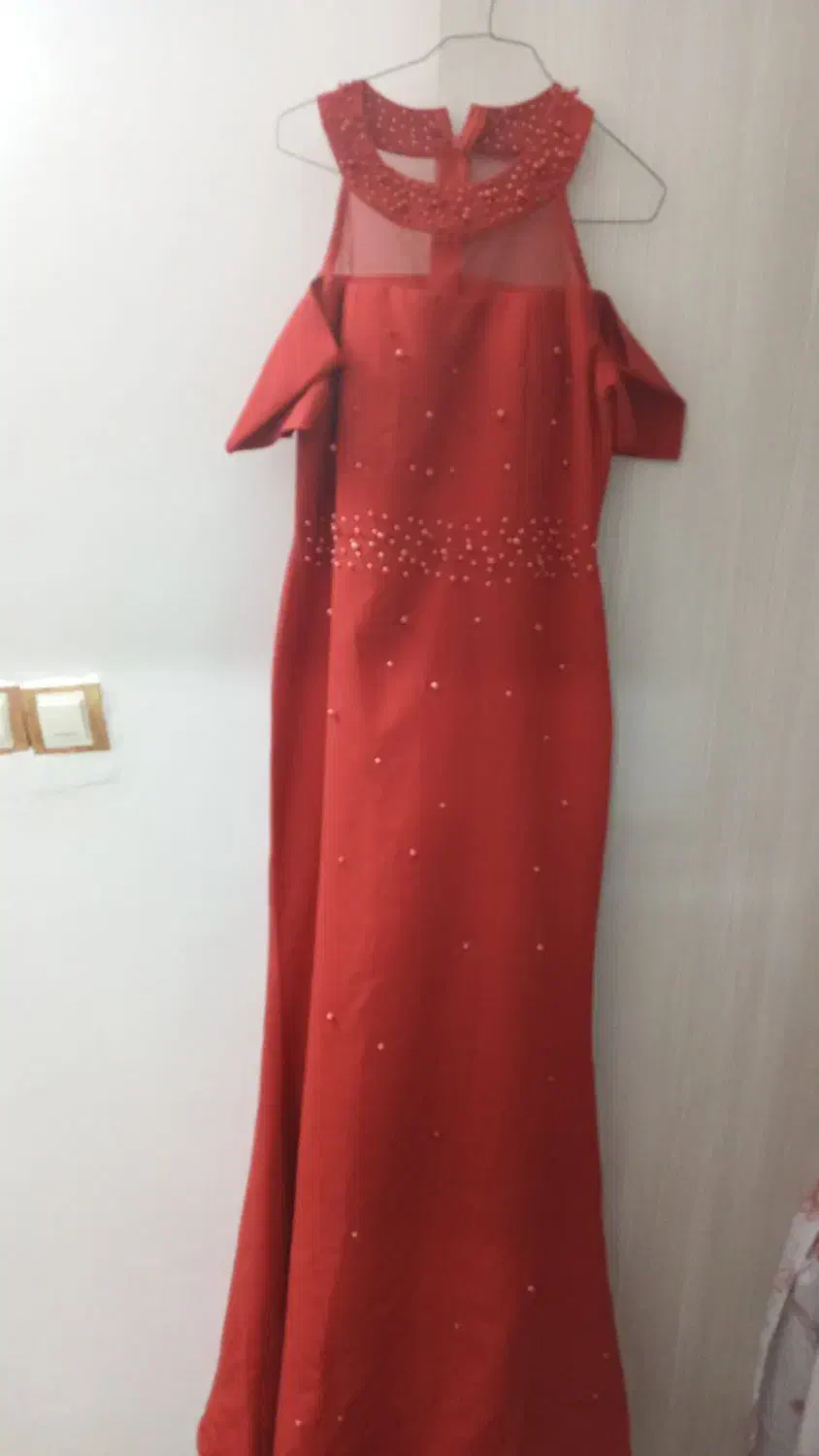 چندعددلباس|لباس|نسیم‌شهر, |دیوار