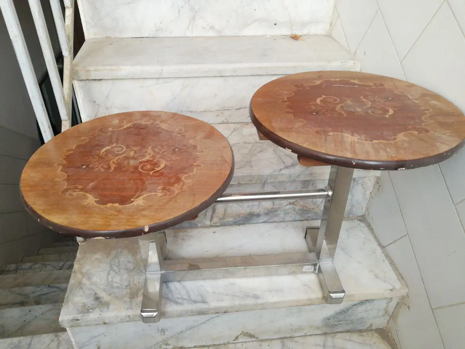 میز کنار مبلی پایه استیل|مبلمان خانگی و میز عسلی|یزد, |دیوار