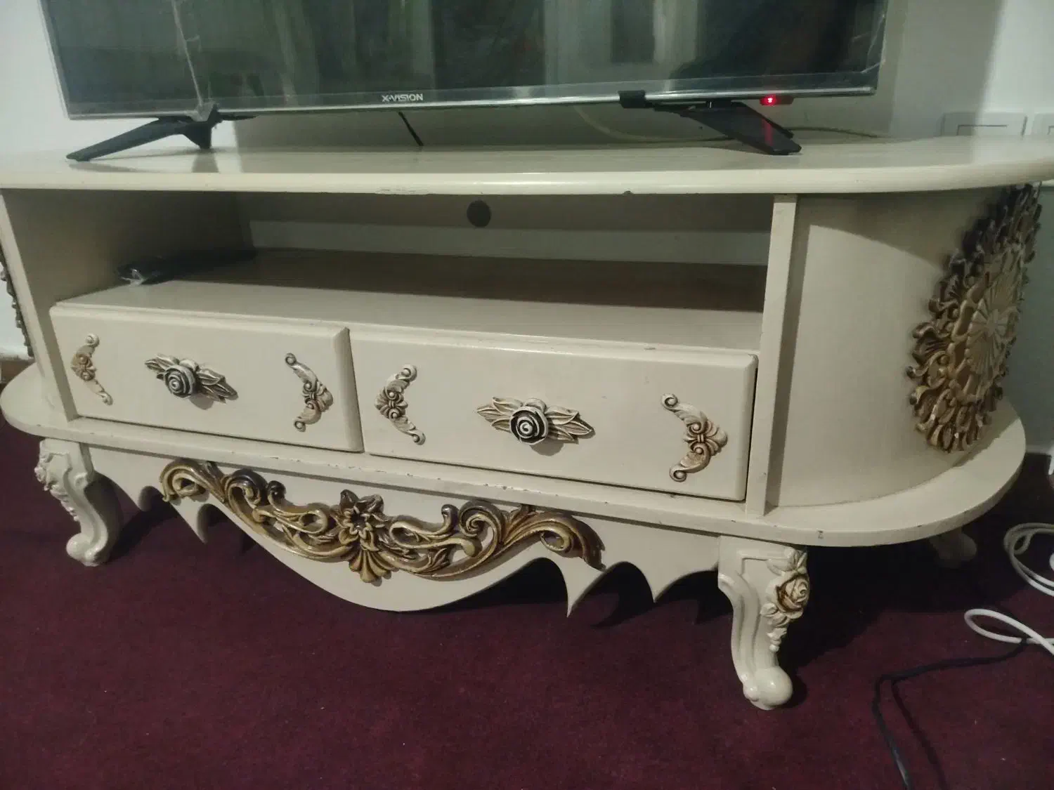 میز تلویزیون|میز تلویزیون|ری, علایین|دیوار