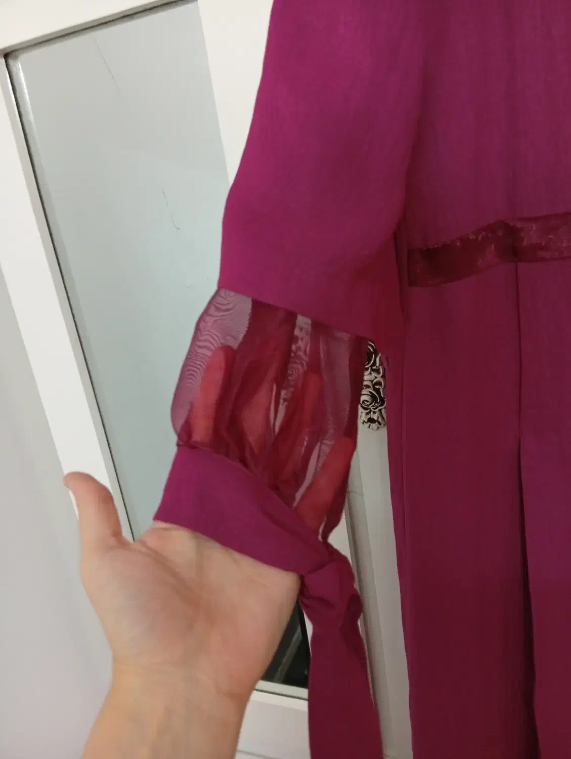 مانتو|لباس|تربت‌حیدریه, شهید قرنی|دیوار