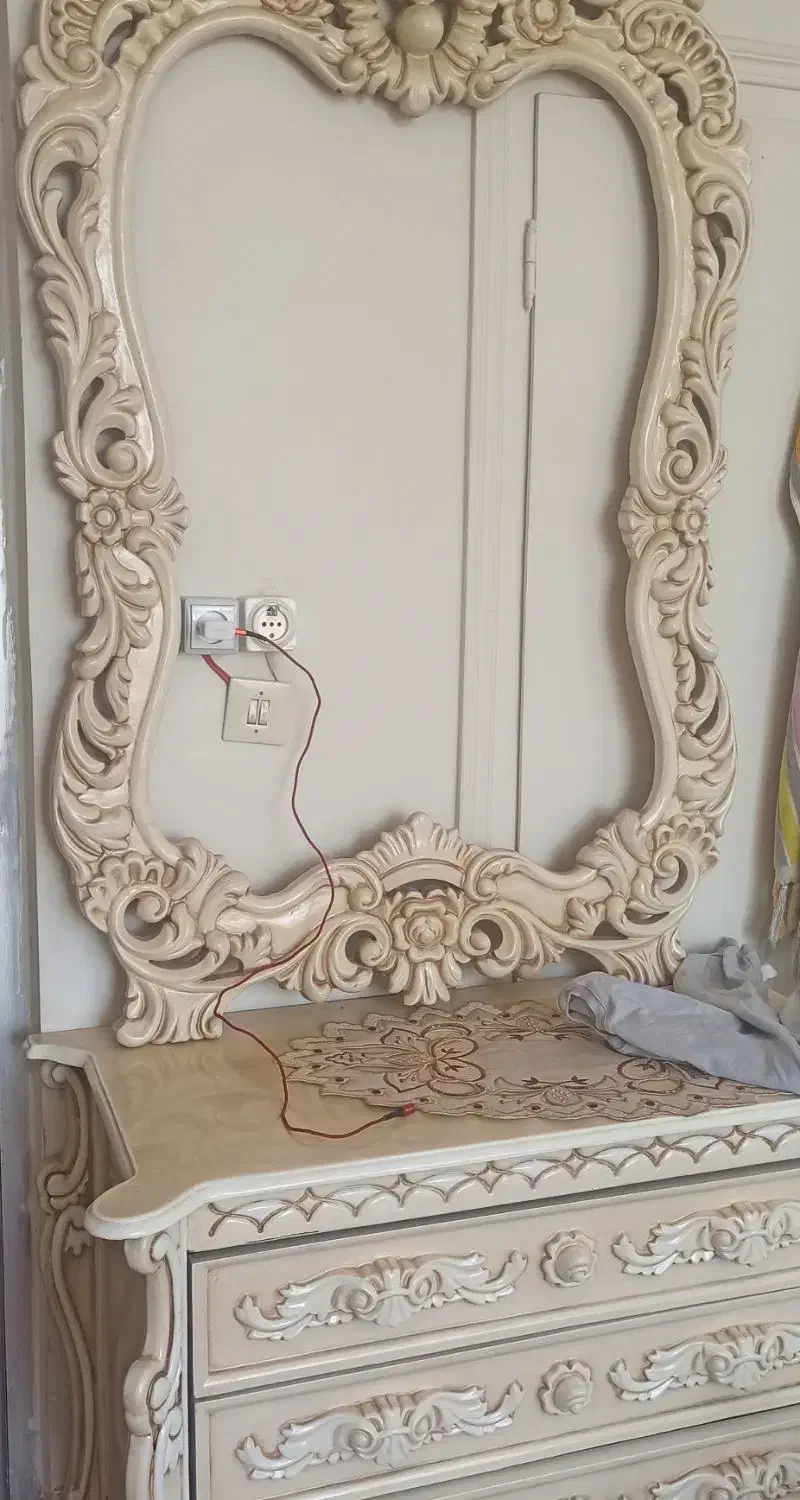 فروش تخت واینه وپاتختی درحدنو|تخت و سرویس خواب|خمینی‌شهر, |دیوار