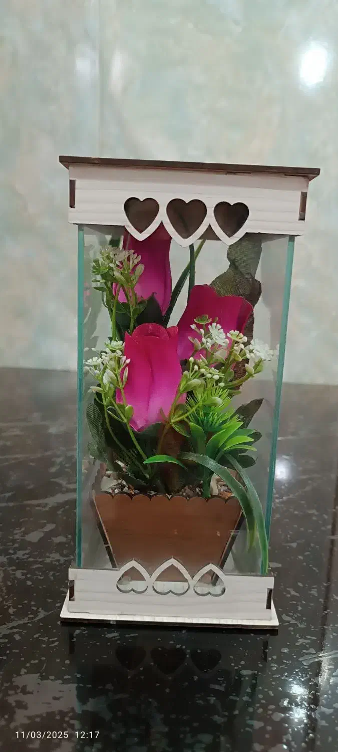 گل مصنوعی|گل مصنوعی|قم, بوستان جوان|دیوار