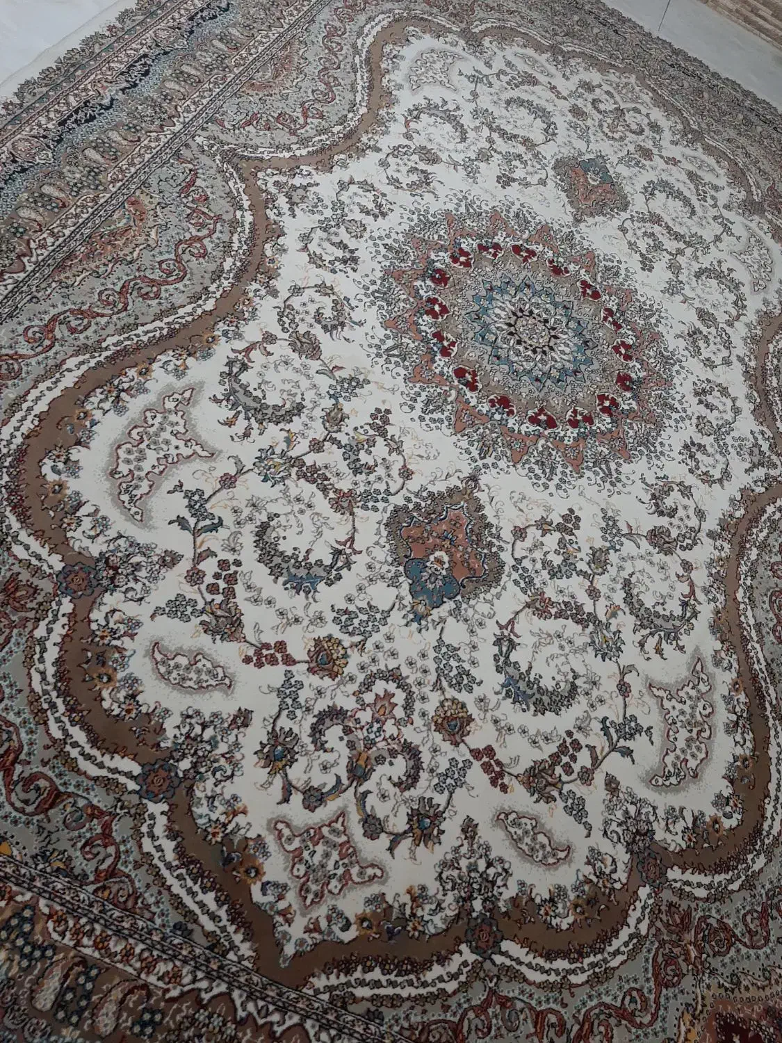 فرش ۹ و ۶ متری|فرش|گلستان (تهران), |دیوار