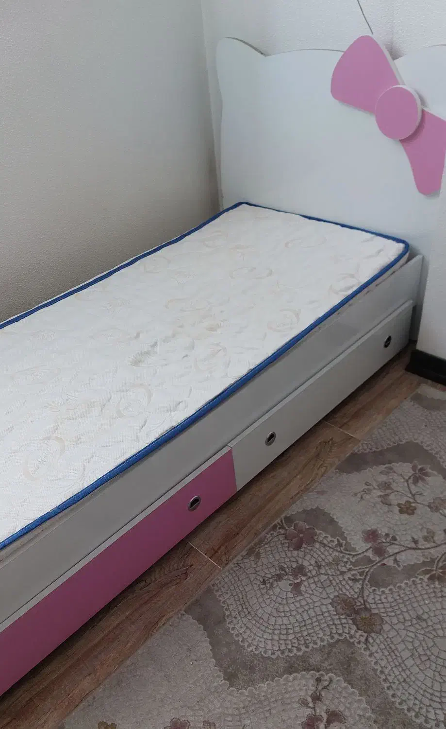 سرویس خواب نوجوان تمیز|تخت و سرویس خواب|شاهینشهر, خانه کارگر|دیوار