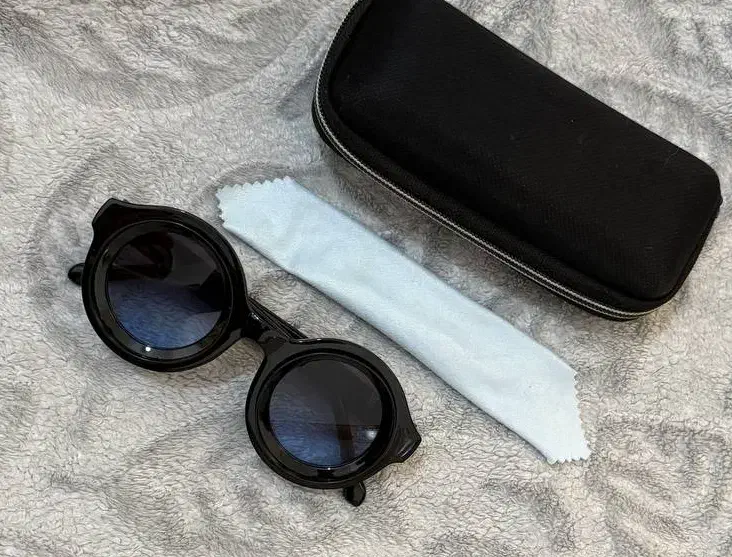 عینک آفتابی لویی ویتون|زیورآلات و اکسسوری|یاسوج, |دیوار