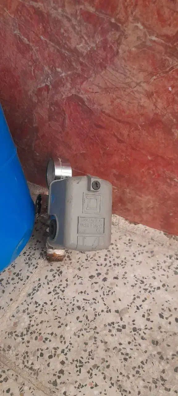 منبع انبساط پمپ آب همراه با اتومات واتصالات|آبگرمکن، پکیج، شوفاژ|مشهد, هدایت|دیوار