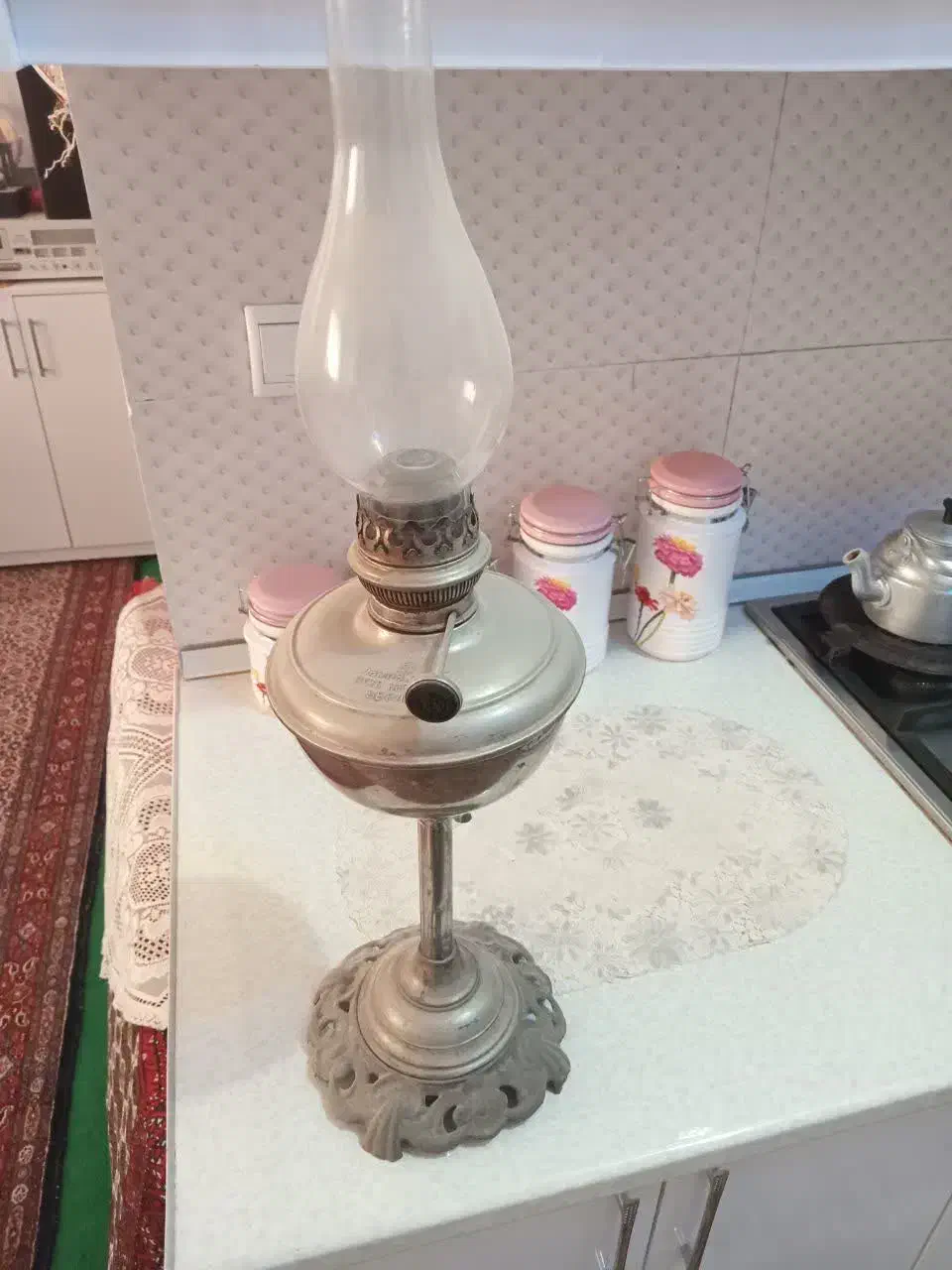 چراغ گرد سوز|کلکسیون اشیاء عتیقه|بیرجند, |دیوار