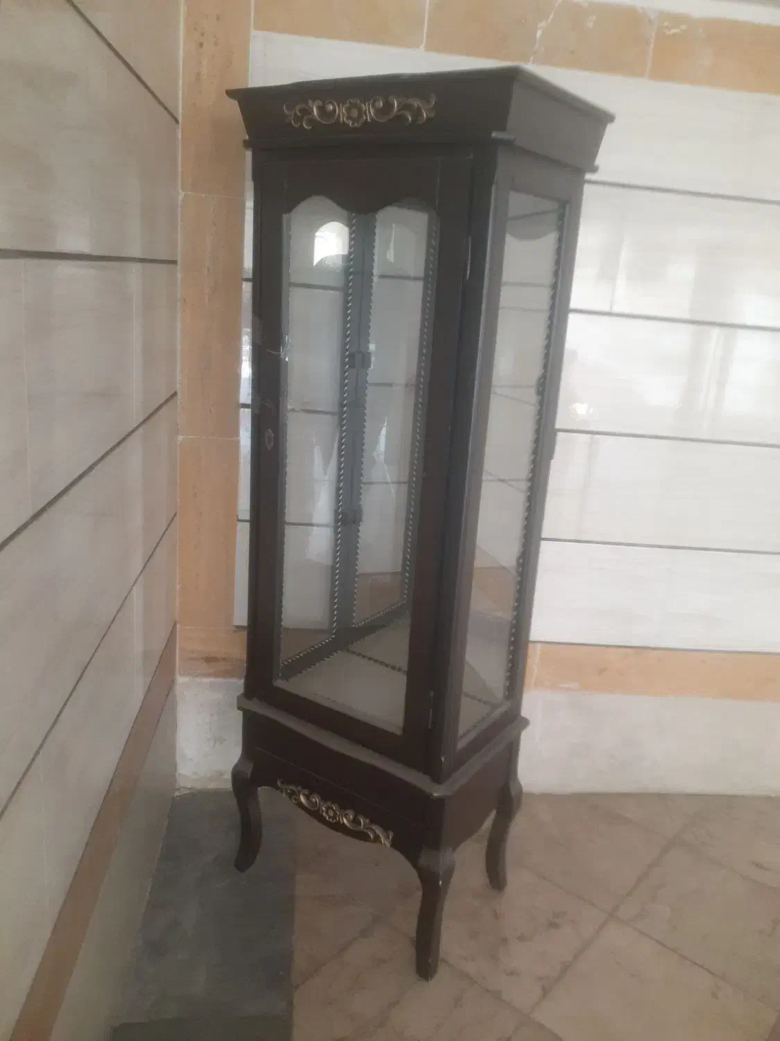 بوفه ویترین در حد نو|بوفه، ویترین، کنسول|اندیشه, شهرک کوثر|دیوار