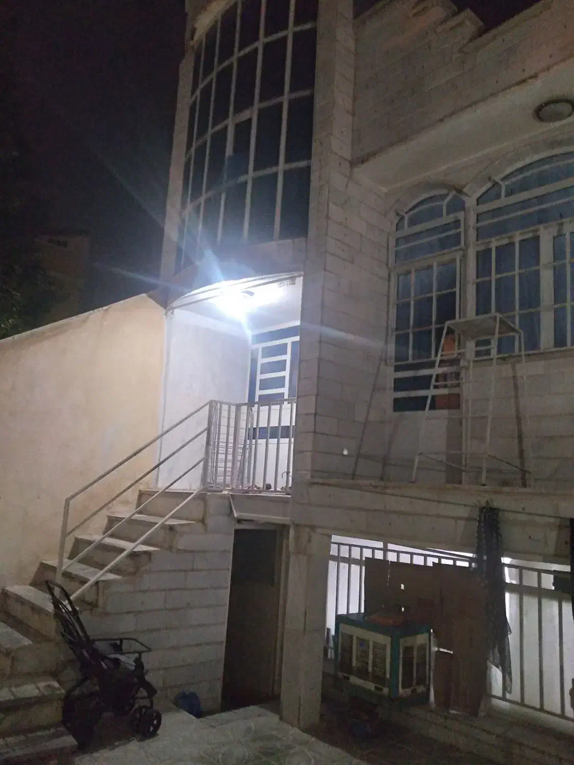 ملک ویلای دو واحد|فروش خانه و ویلا|هشتگرد, شهرک راه آهن|دیوار