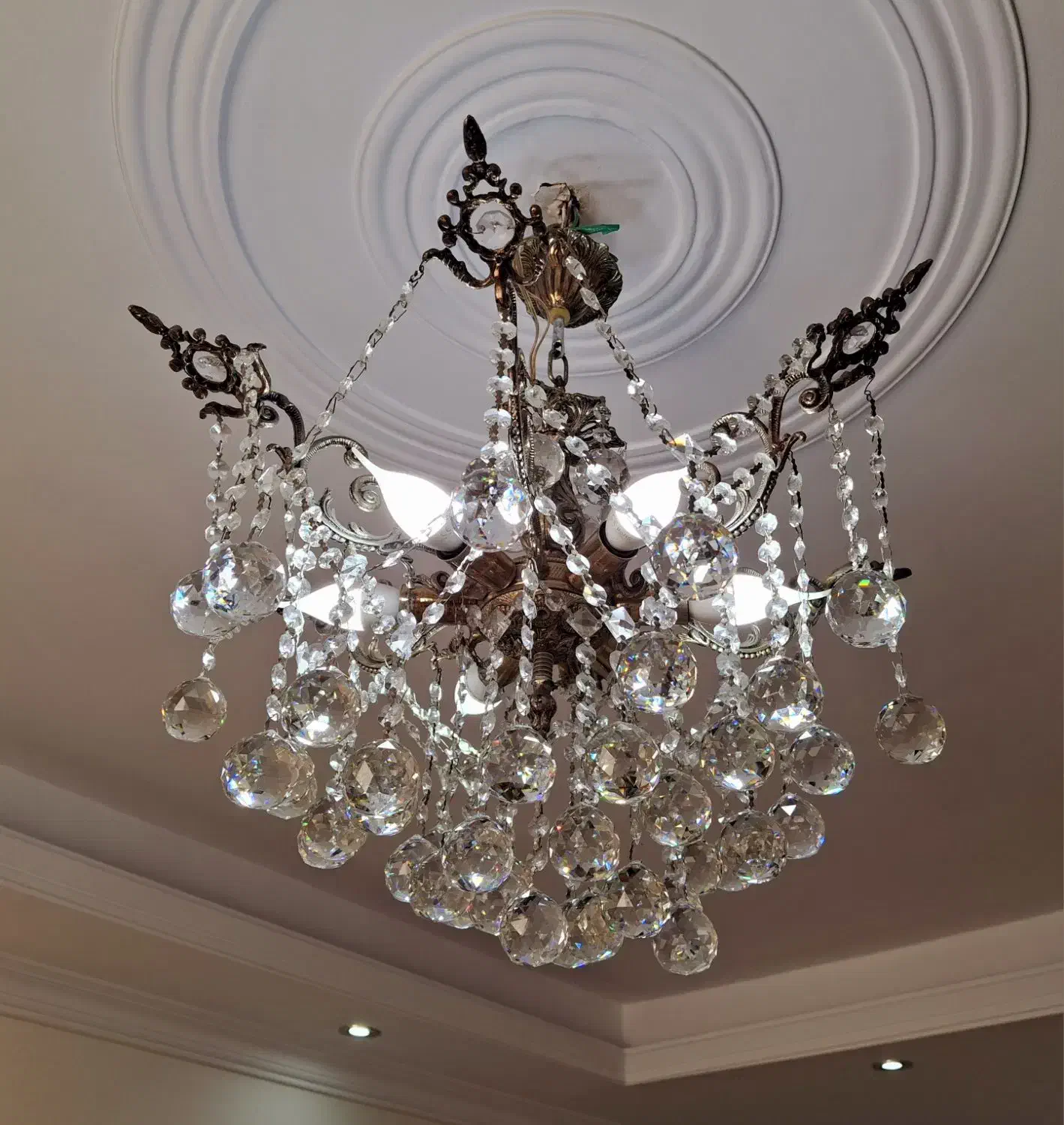 لوستر برنز ۶ و ۵ شاخه با اویز کریستال فوری فروشی|لوستر و چراغ آویز|تهران, سازمان برنامه شمالی|دیوار