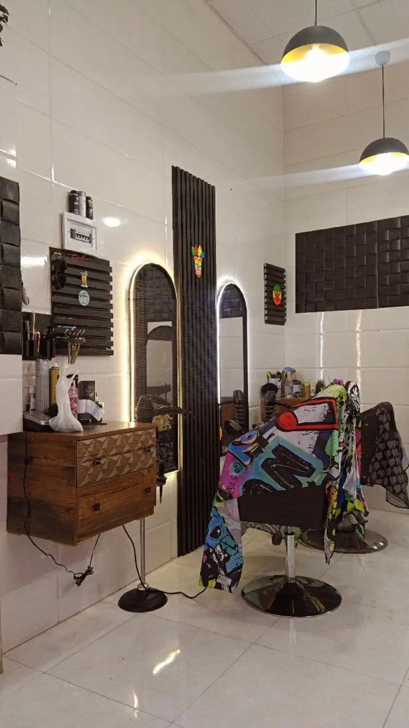 صندلی آرایشگاه مردانه صدرا|خدمات آرایشگری و زیبایی|صدرا-فارس, فاز ۱|دیوار