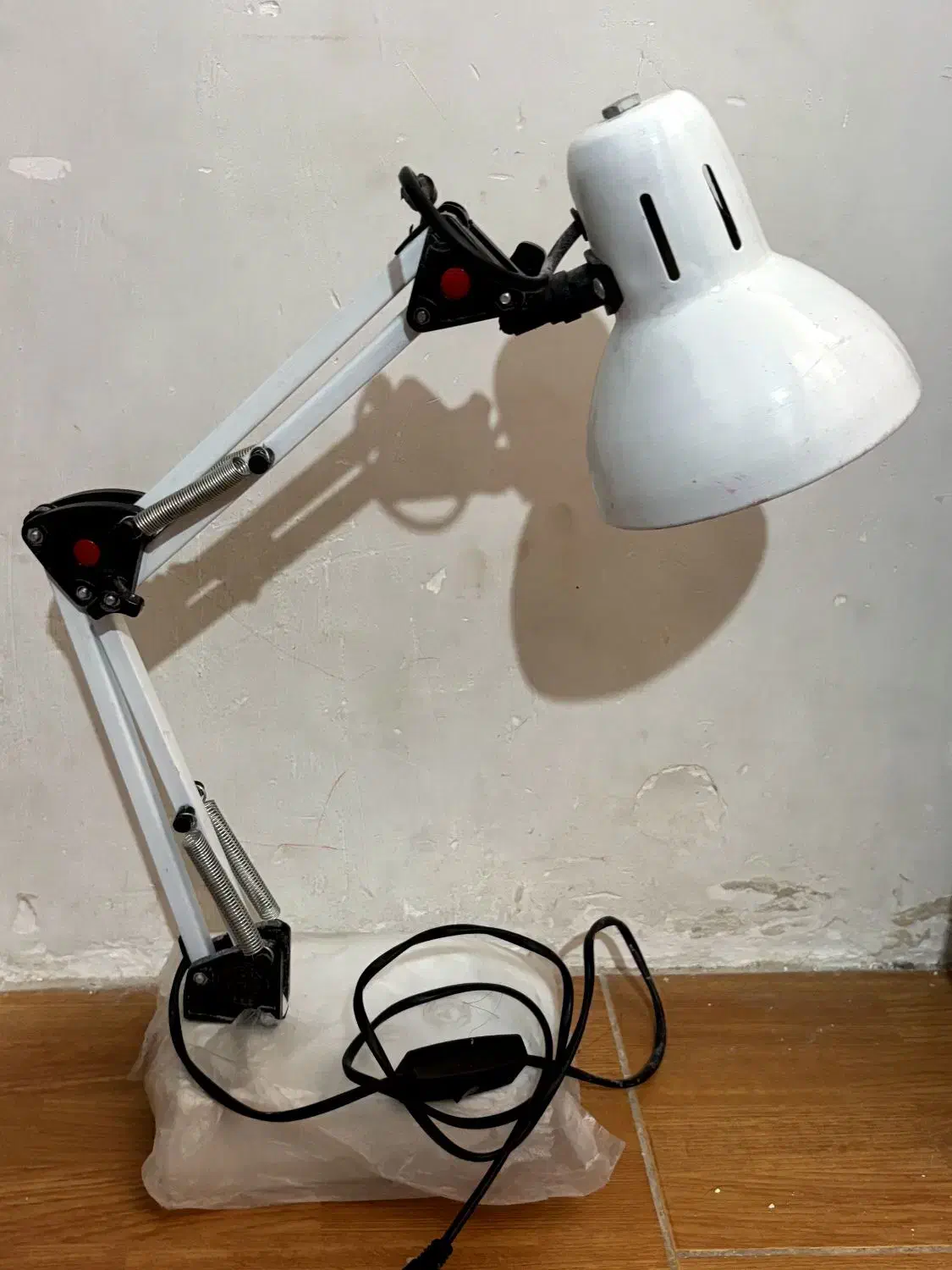 چراغ مطالعه|لامپ و چراغ|ری, سیزده آبان|دیوار