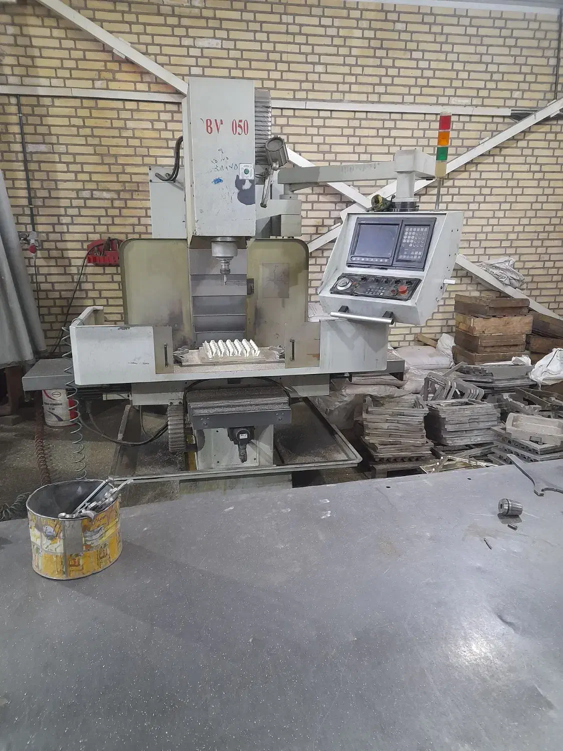 به یک گارگر ساده اقا ویک نفر cnc کار نیازمندیم|استخدام صنعتی، فنی، مهندسی|الوند, |دیوار