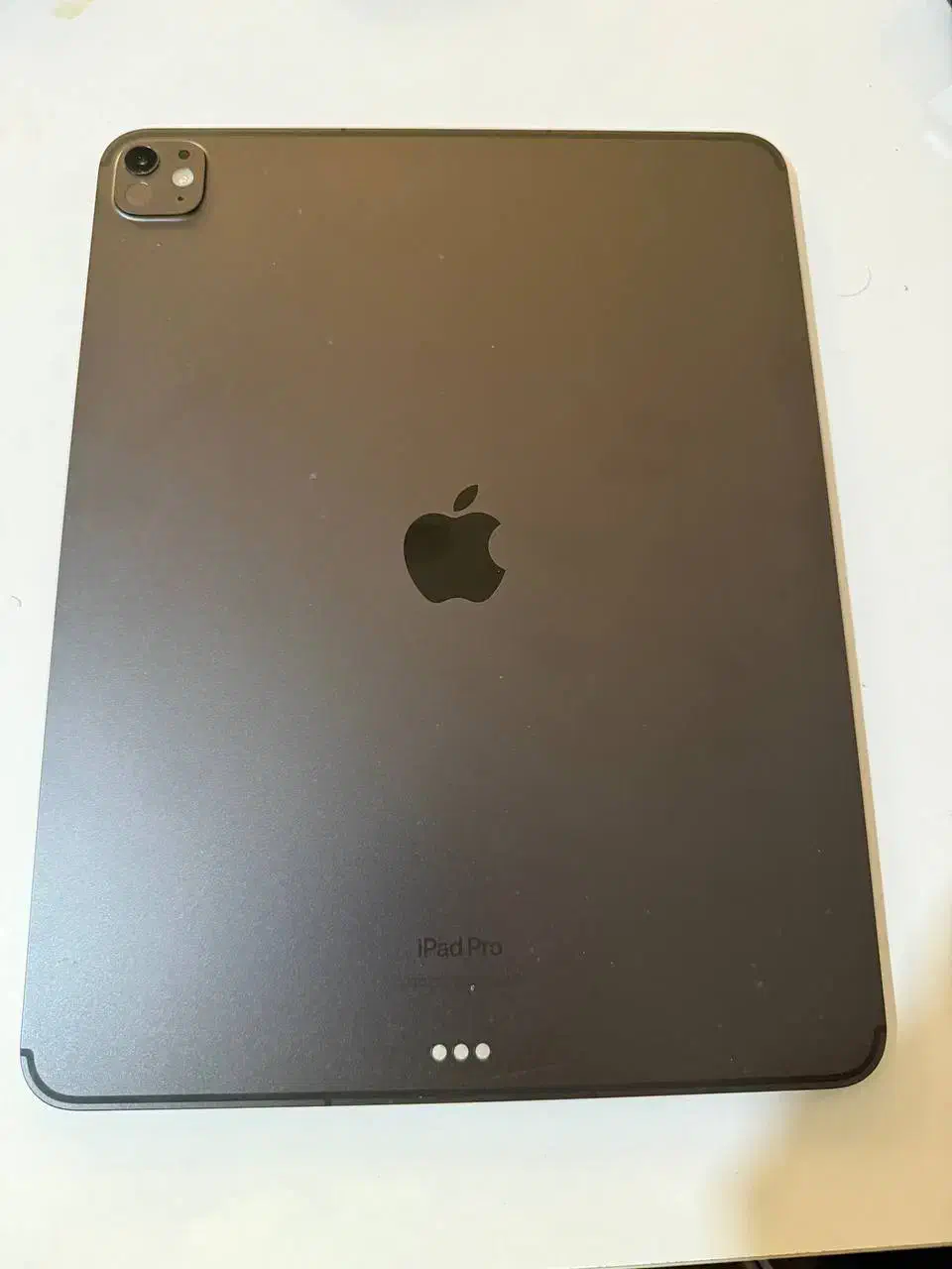 ipad m4 pro|تبلت|اصفهان, رکن الدوله غربی|دیوار