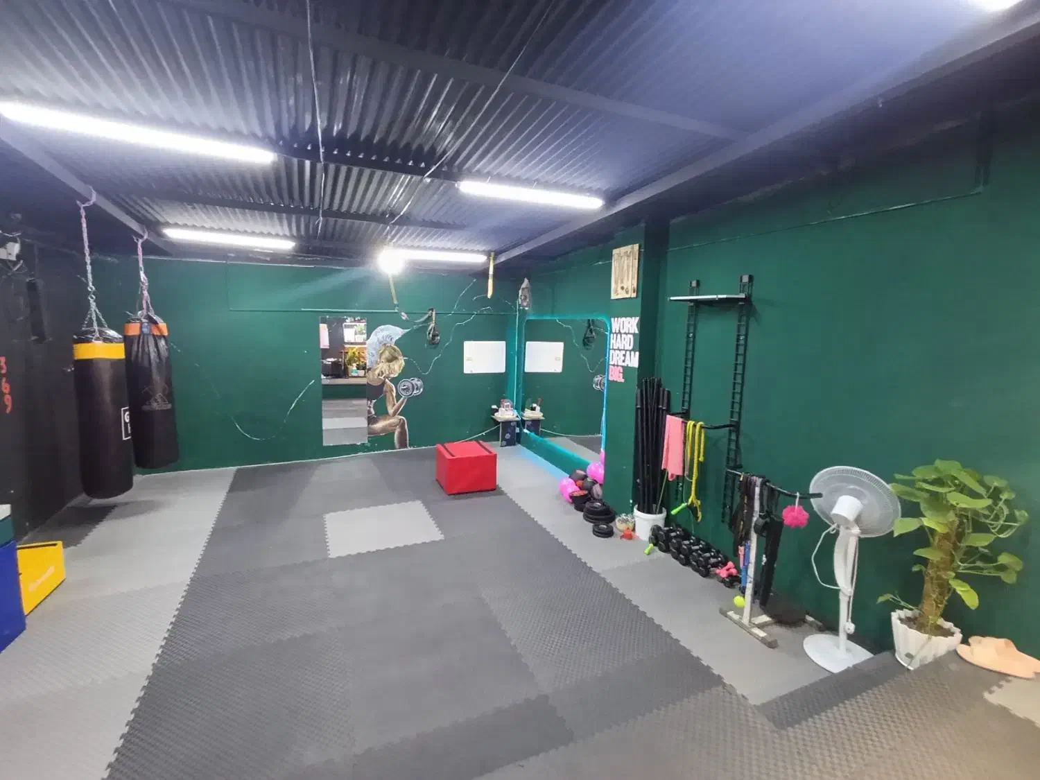 کرایه باشگاه بانوان|اجارهٔ کوتاه‌مدت دفتر کار و فضای آموزشی|اهواز, کیانپارس |دیوار