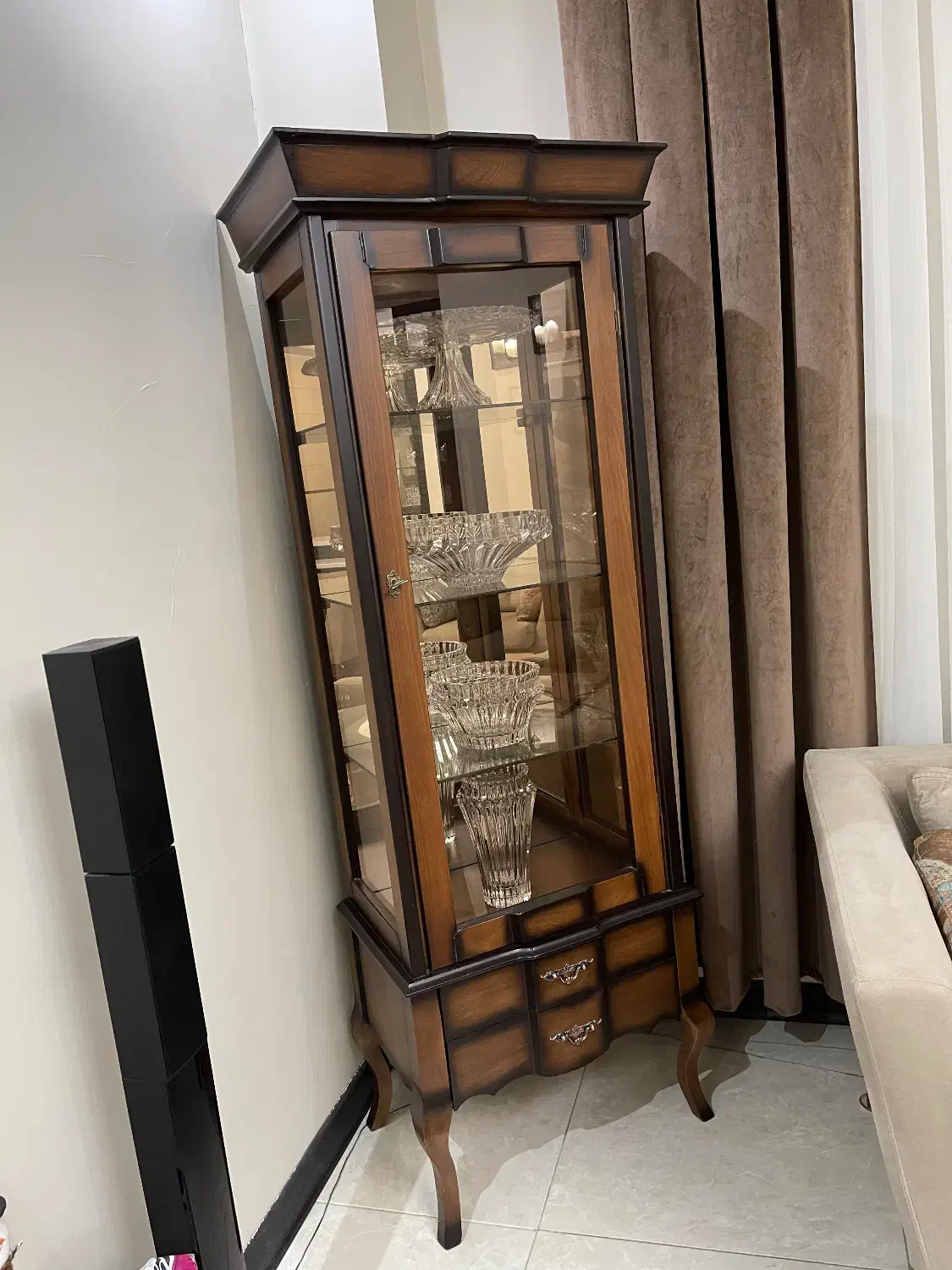 بوفه ویترین چوبی|بوفه، ویترین، کنسول|اندیشه, اندیشه فاز ۱|دیوار