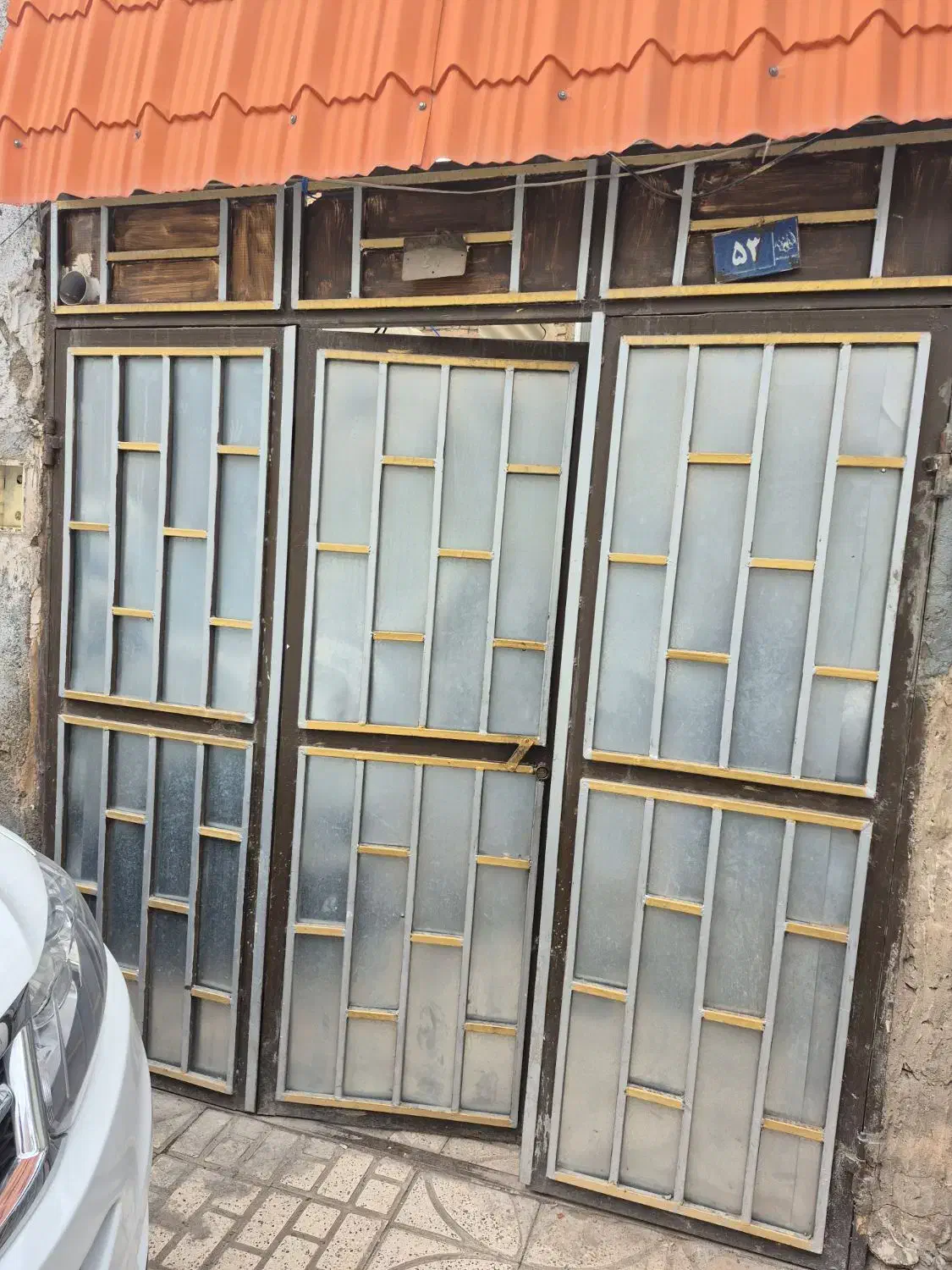 درب حیاط در حد نو|مصالح و تجهیزات ساختمان|مشهد, کوی دروی|دیوار