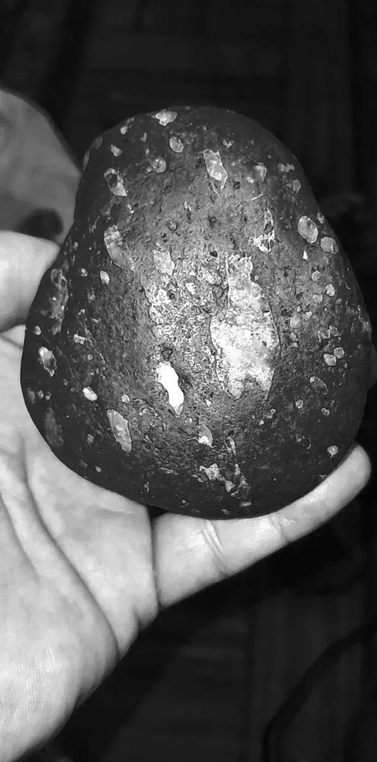 شهاب سنگ|کلکسیون اشیاء عتیقه|رشت, لاکان|دیوار