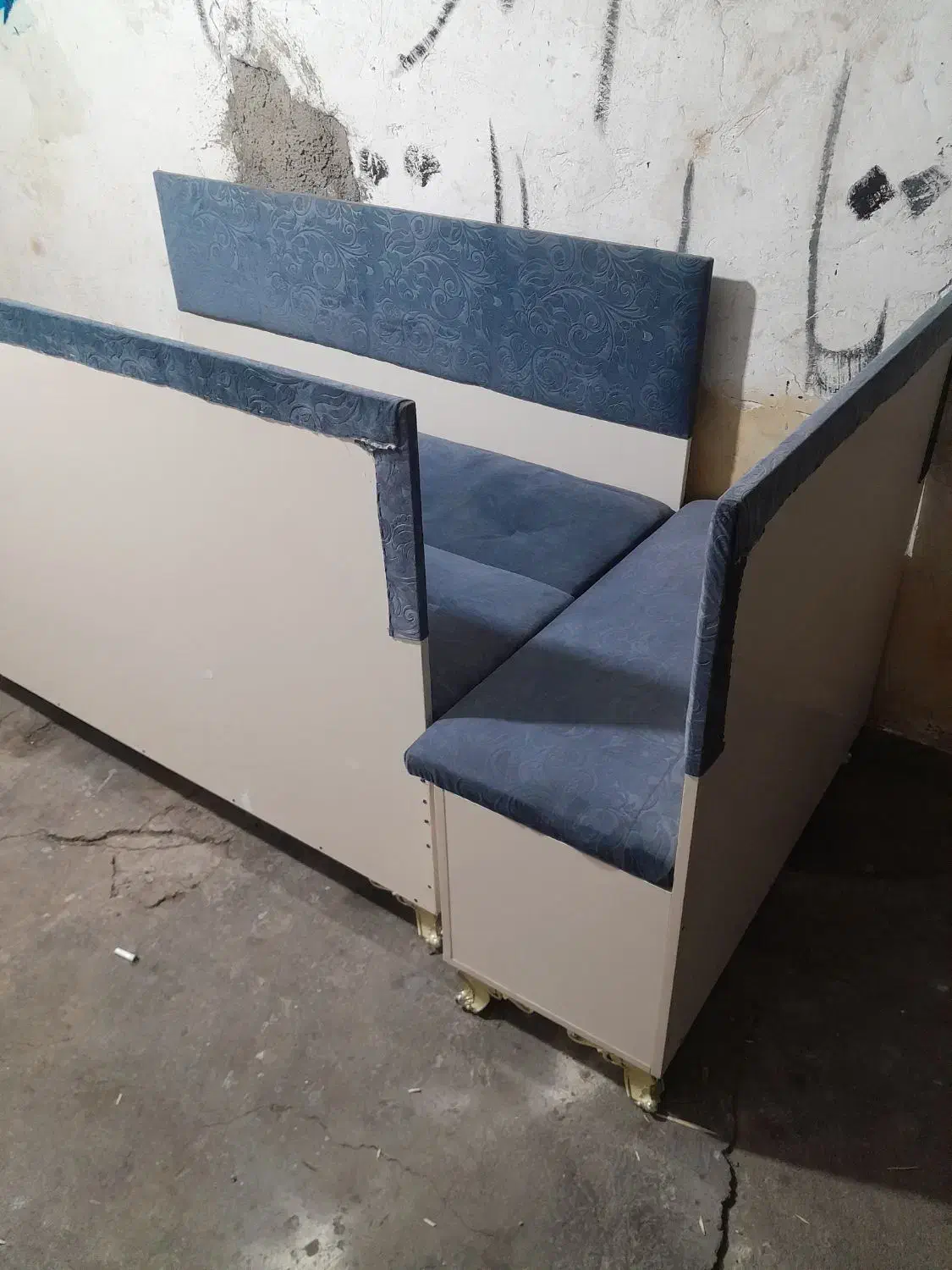 صندلی مبلی|آرایشگاه و سالن‌های زیبایی|دورود, |دیوار