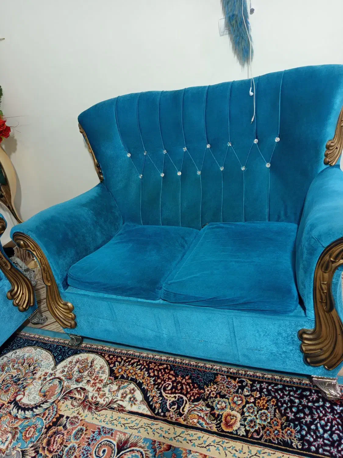 مبل|مبلمان خانگی و میز عسلی|میانه, |دیوار