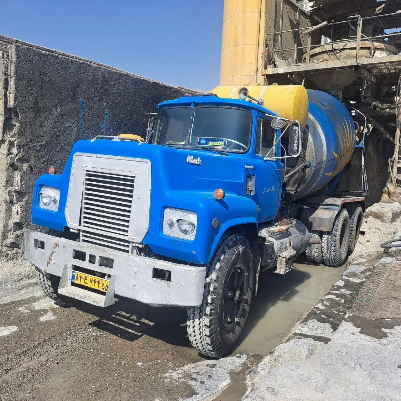 نیازمند راننده میکسر|استخدام حمل و نقل|شیراز, شهرک صنعتی شیراز|دیوار