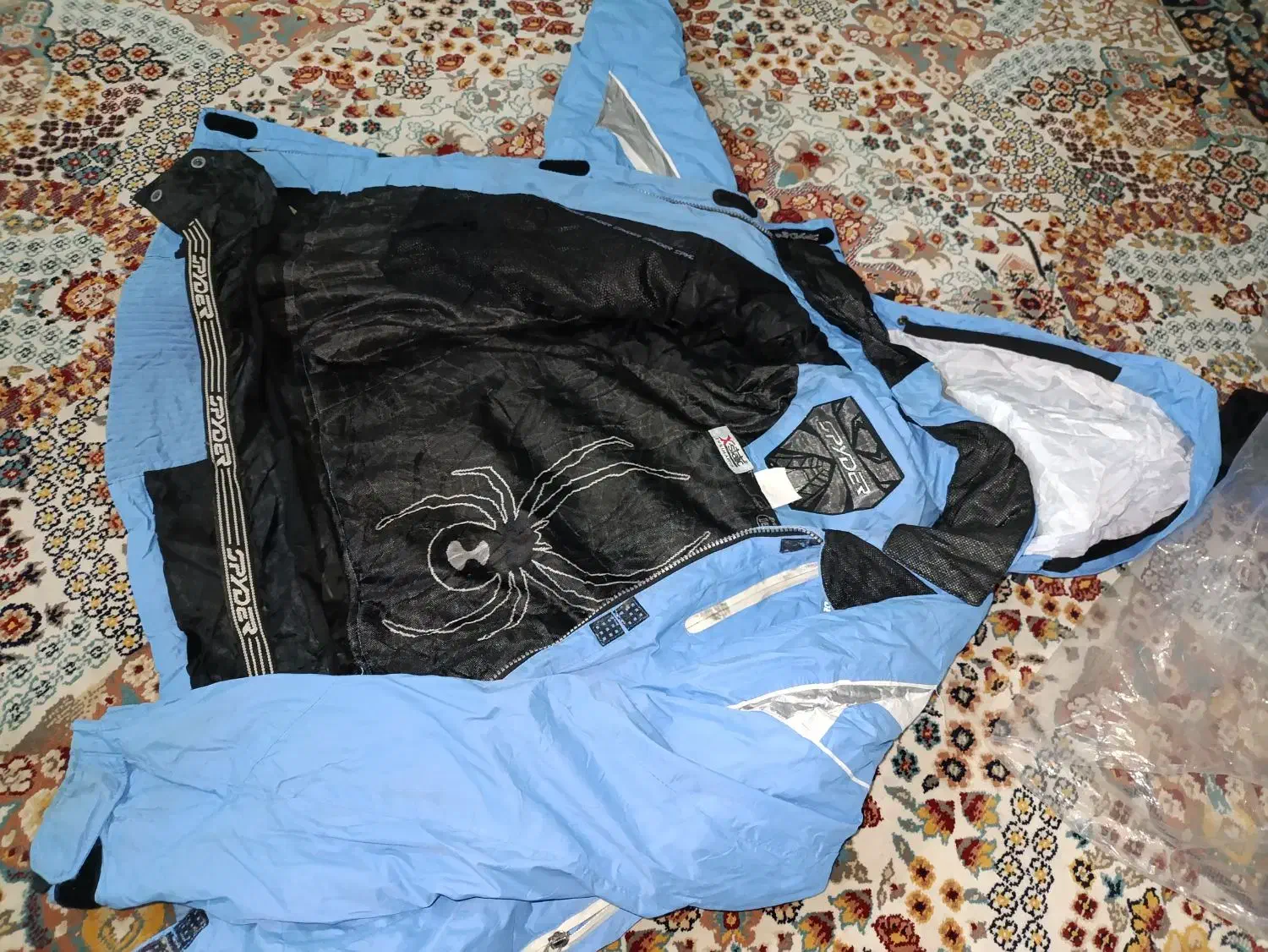 کاپشن اسپایدرمن|کفش و لباس بچه|گلی داغ, |دیوار