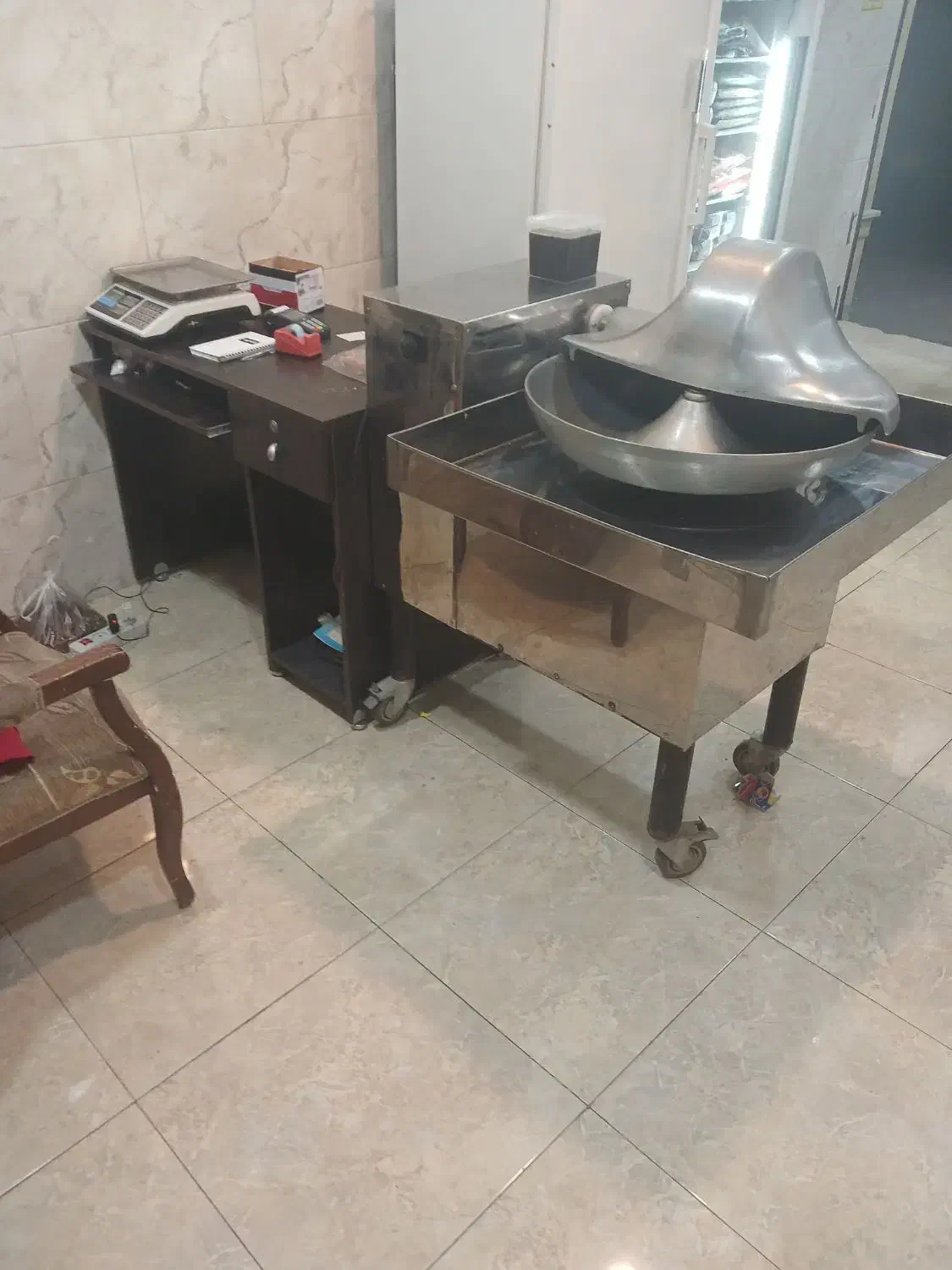 واگذاری سبزی خرد کنی|اجارهٔ مغازه و غرفه|رودهن, |دیوار