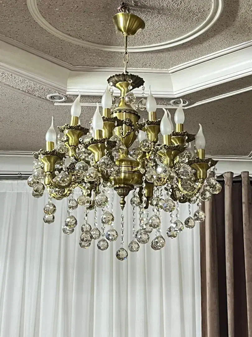 لوستر تمام برنز سالم|لوستر و چراغ آویز|قم, هنرستان|دیوار