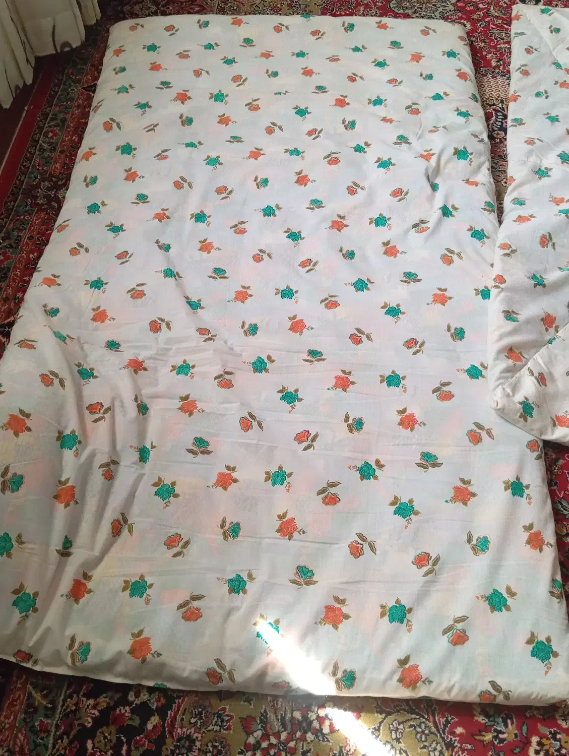 لحاف و تشک نو|رختخواب، بالش، پتو|بابل, |دیوار