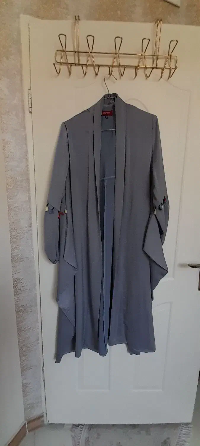 تعدادی لباس در حد نو،از سایز ۴۰ تا ۴۸ سایز میشن|لباس|کرج, مصباح|دیوار