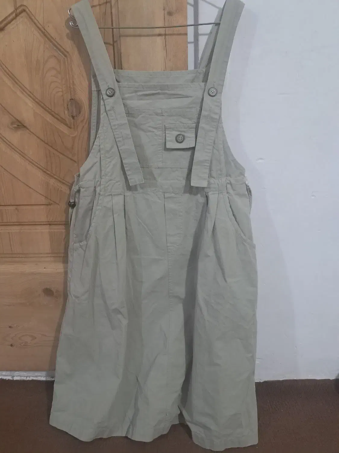 دامن لی و کت جین . وسرافون .کتان|لباس|رباط‌کریم, الارد|دیوار