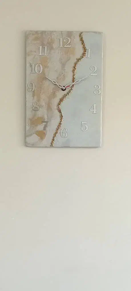 تولید و پخش انواع ساعتهای دیواری رزینی|ساعت دیواری و تزئینی|محمدشهر, همایون ویلا|دیوار