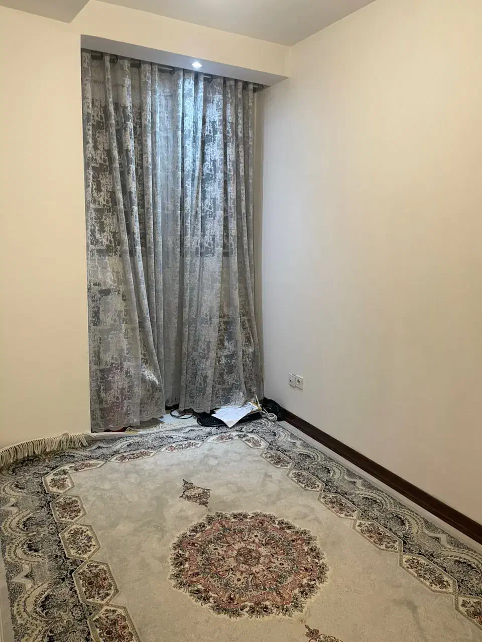 برج مجلل ۱۰۰ متر دو خواب طبقه ۱۱ فول امکانات