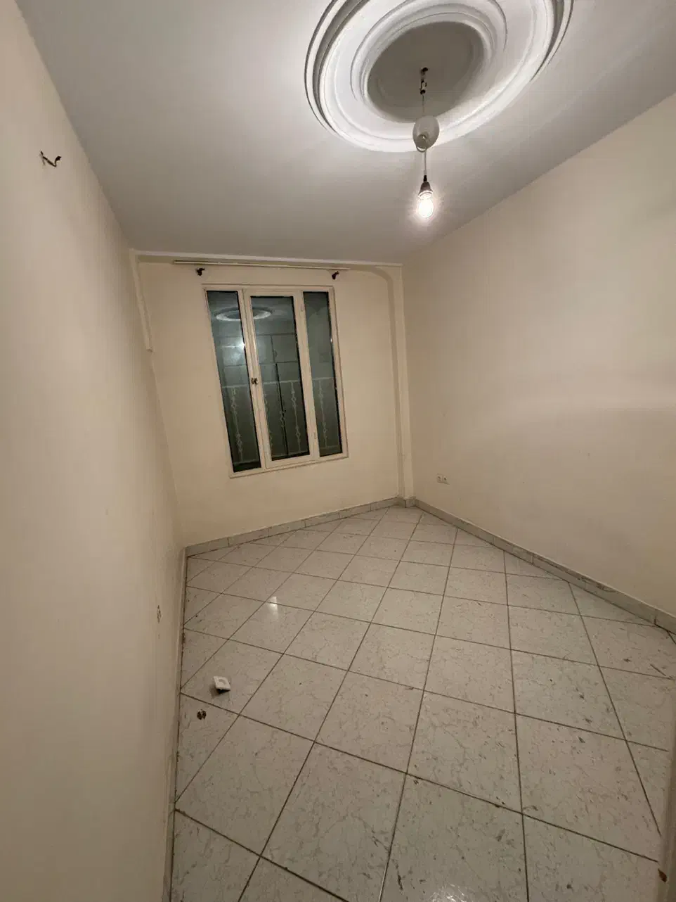 ۶۰ متر/کوچه انارک /تخلیه