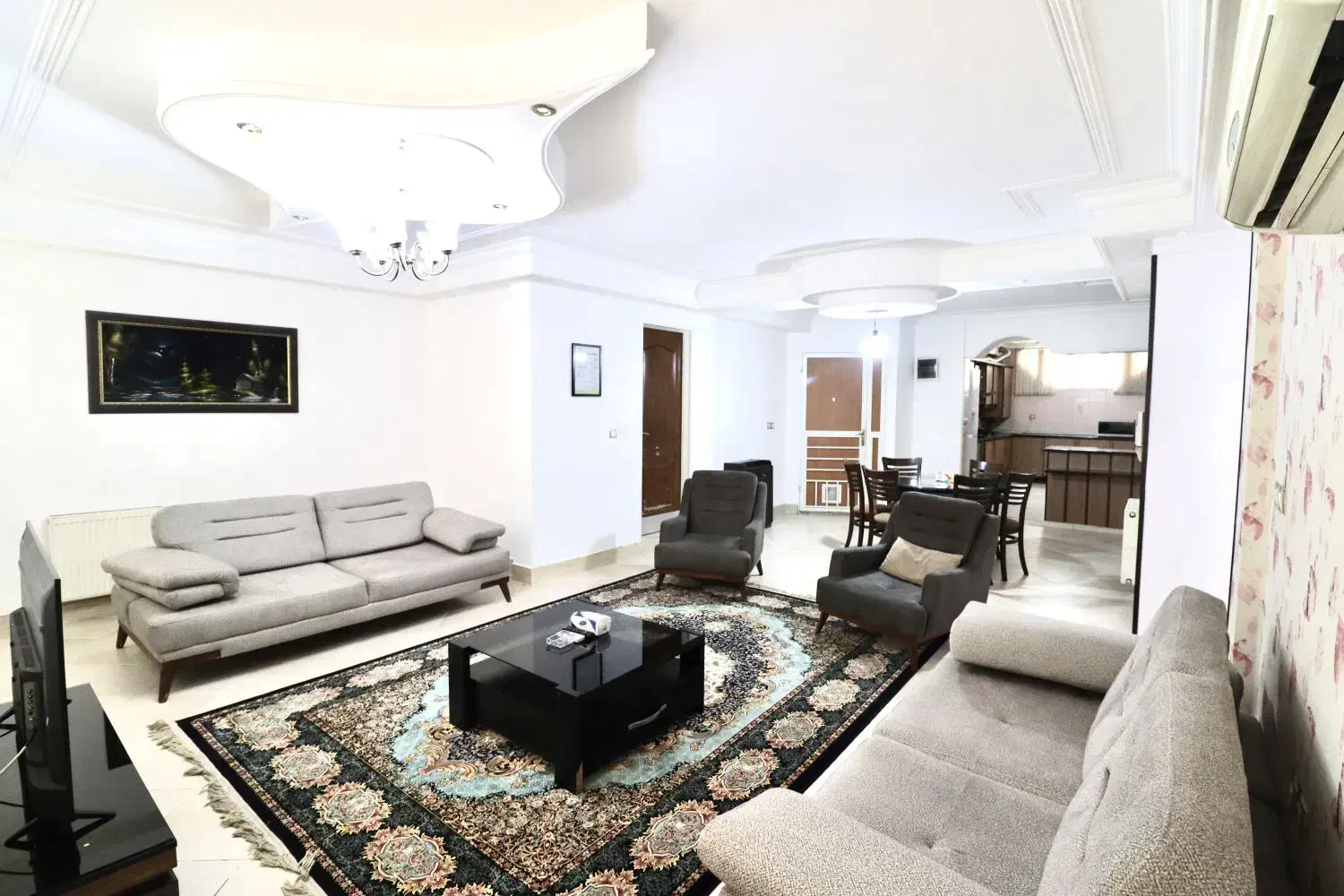 اجاره روزانه واحد چهار خواب مبله زرهی|اجارهٔ کوتاهمدت آپارتمان و سوئیت|شیراز, قدوسی شرقی|دیوار